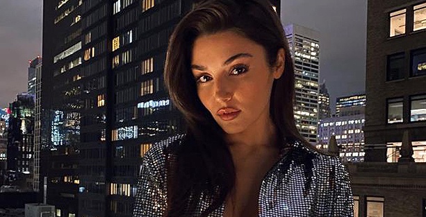 Hande Erçel süper...