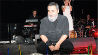 Doğum Gününü Sahnede Kutladı