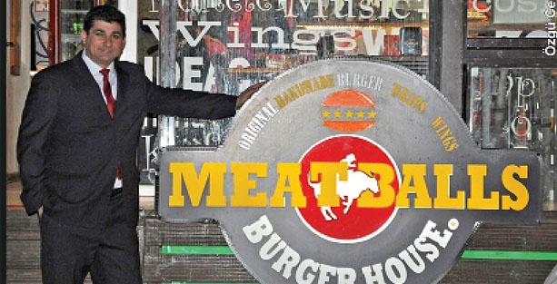 Fast Food Zincirleri Hem Zehirleyip Hem’de  Paramızı Çalıyorlar!