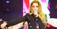 Lüks Daire Almak İsteyen Hadise'nin Kredi Talebi Reddedildi