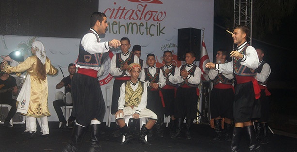 Uluslararası Altın Salkım Halk Dansları Festivali