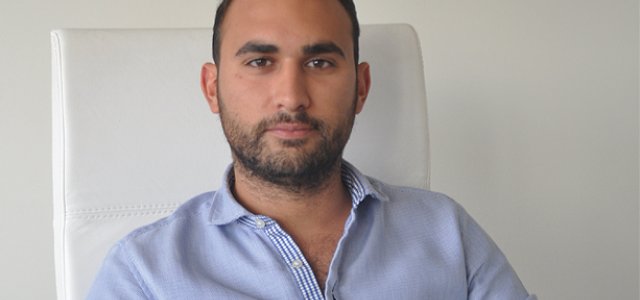 Mobilya Dünyasinin Parlayan Yldizi Hüseyin Yüksel
